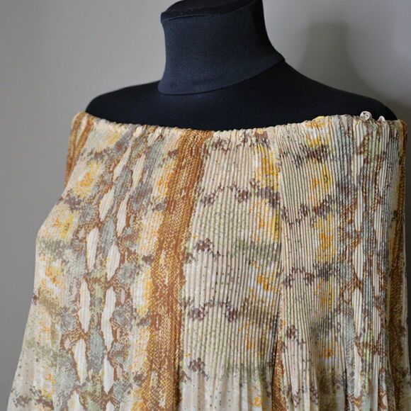 Artizia Wilfred Talence Off Shoulder Pleated Blouse Sz XXS - Picture 3 of 7